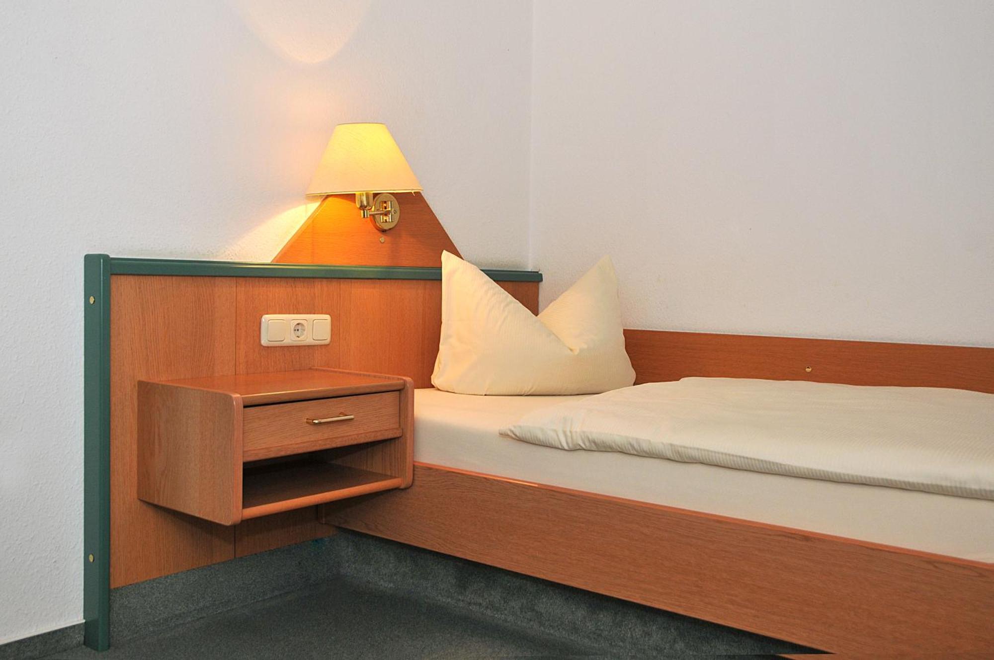 Werdau Hotel Friesen מראה חיצוני תמונה